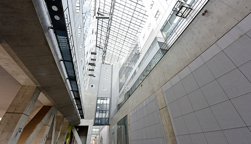 吕氏贵宾 開いているお店が見つからず、ファミリーレストランで飲むことになりました